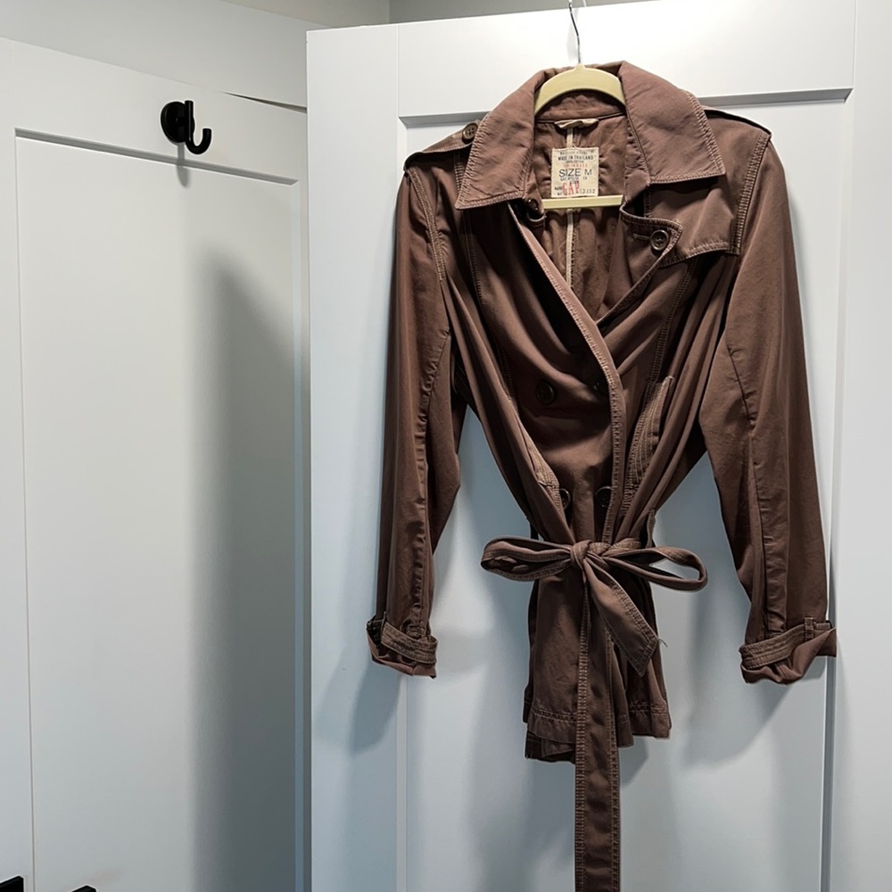 Vintage Gap crop trench